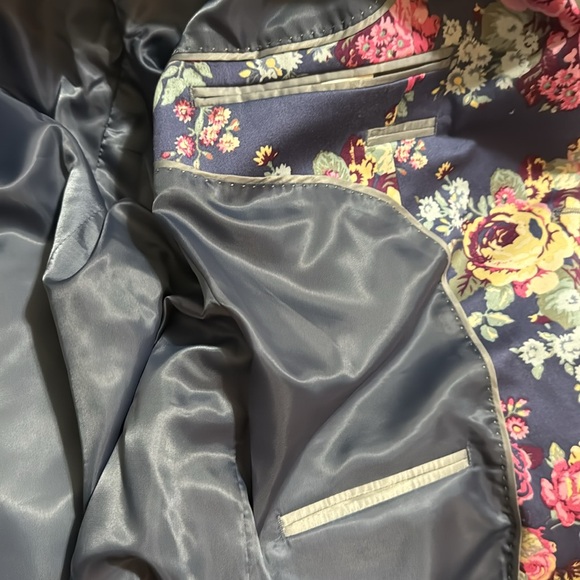 Men’s Floral Blazer - Picture 4 of 5
